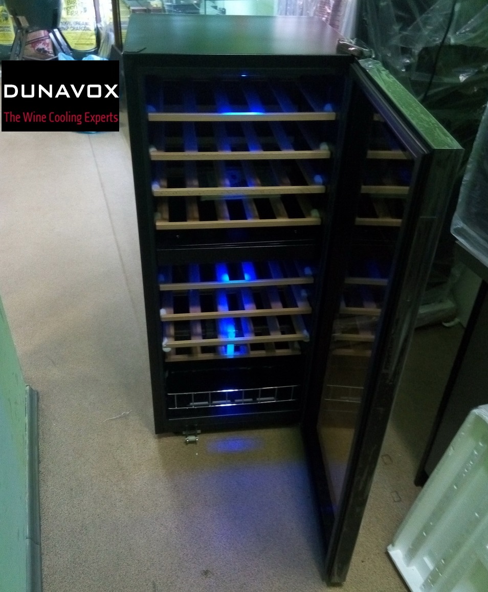 Купить винный шкаф Dunavox